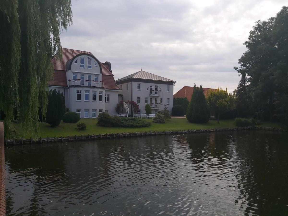 Hotel Schwanenhof Wittenburg Extérieur photo